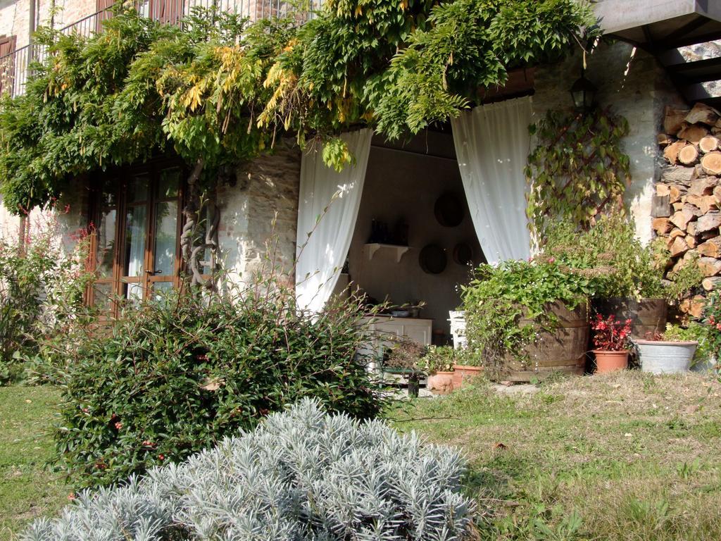 Casa Branzele Bed & Breakfast Trezzo Tinella Ngoại thất bức ảnh