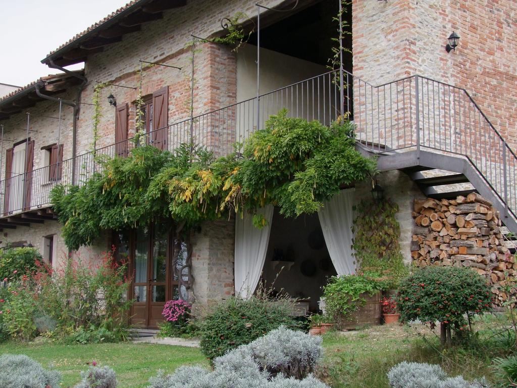 Casa Branzele Bed & Breakfast Trezzo Tinella Ngoại thất bức ảnh