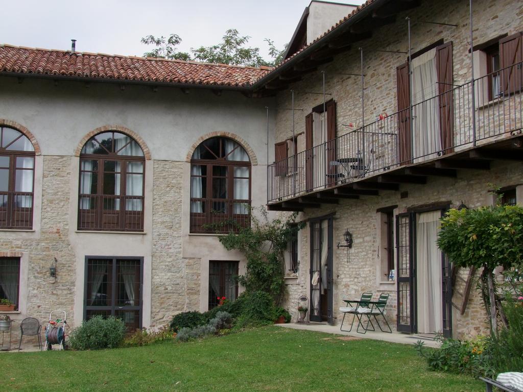 Casa Branzele Bed & Breakfast Trezzo Tinella Ngoại thất bức ảnh