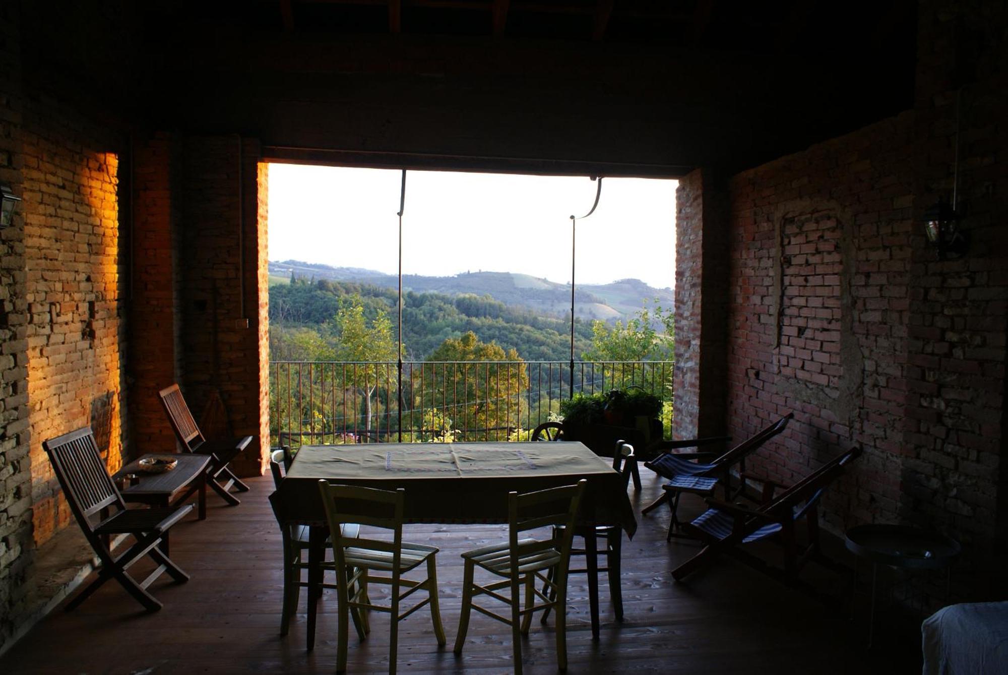 Casa Branzele Bed & Breakfast Trezzo Tinella Ngoại thất bức ảnh